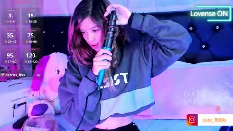 Snapshot of sofiia_cute_ chatting on February 17, 12:18 am sofiia cute online show from February 17, 12:18 am