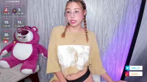 Snapshot of sofiii_03 chatting on October 9, 11:58 pm SOFIA online show from October 9, 11:58 pm