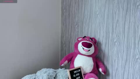 Snapshot of sofiii_03 chatting on February 13, 7:43 pm SOFIA online show from February 13, 7:43 pm