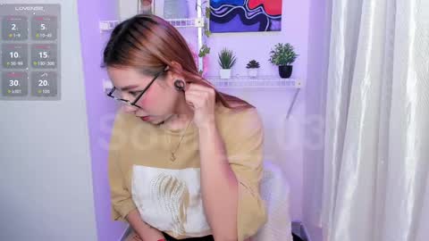 Snapshot of sofiii_03 chatting on June 4, 1:55 am SOFIA online show from June 4, 1:55 am