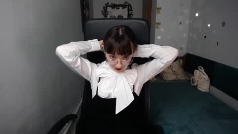 Sofie online show from December 12, 3:37 pm