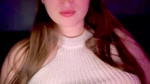 Snapshot of sofinovvak chatting on June 8, 7:14 pm Sofi online show from June 8, 7:14 pm