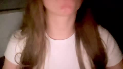 Snapshot of sofinovvak chatting on June 9, 8:09 pm Sofi online show from June 9, 8:09 pm