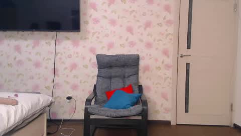 Snapshot of sofiyaruch chatting on April 26, 8:12 am Kaitbrunette and SofiblondeWelcome room Private is Open Make us happy online show from April 26, 8:12 am