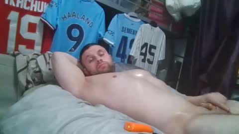 Snapshot of soflogrown97 chatting on February 6, 3:44 am Mason Muscles online show from February 6, 3:44 am