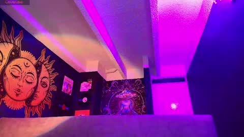 Snapshot of sofnicol_ chatting on May 11, 1:00 am Nicol online show from May 11, 1:00 am