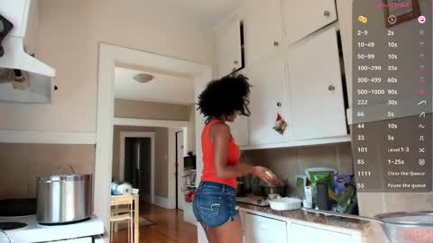 Snapshot of softbby123 chatting on September 9, 6:40 pm Chloe Kiwi online show from September 9, 6:40 pm