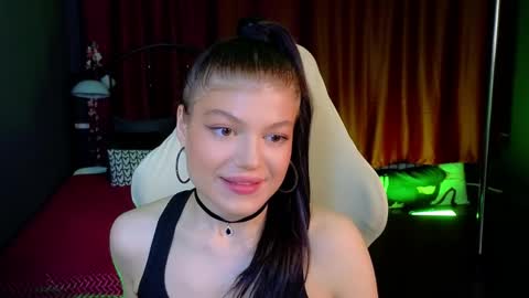 Snapshot of softeach chatting on April 7, 9:04 pm Jenny online show from April 7, 9:04 pm