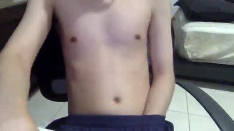 Snapshot of softedge04 chatting on January 17, 6:44 pm softedge04 online show from January 17, 6:44 pm