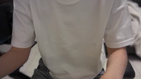 Snapshot of softedge04 chatting on March 1, 7:05 pm softedge04 online show from March 1, 7:05 pm