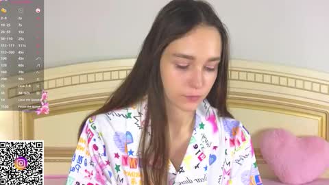 Snapshot of softiedream chatting on October 27, 6:06 am Elly online show from October 27, 6:06 am