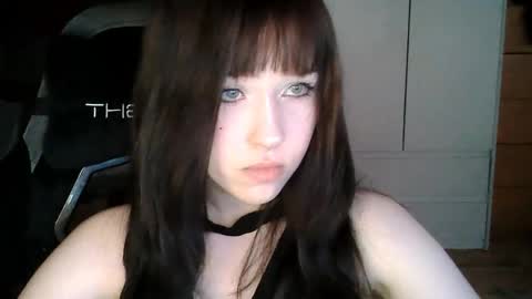 Snapshot of softieva chatting on May 31, 6:09 pm Eva online show from May 31, 6:09 pm