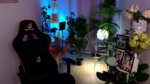softixxx online show from May 2, 8:47 pm