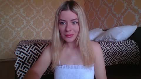 softy_aura online show from June 15, 10:39 am