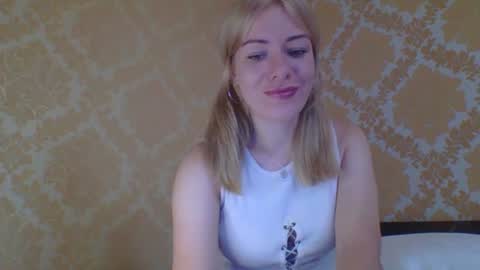 Snapshot of softy_aura chatting on July 9, 2:21 pm softy_aura online show from July 9, 2:21 pm