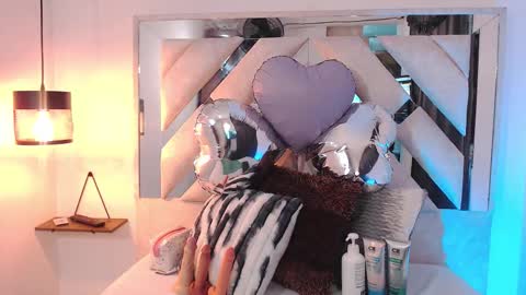 Snapshot of sofy_bonnet chatting on February 2, 12:15 pm online show from February 2, 12:15 pm