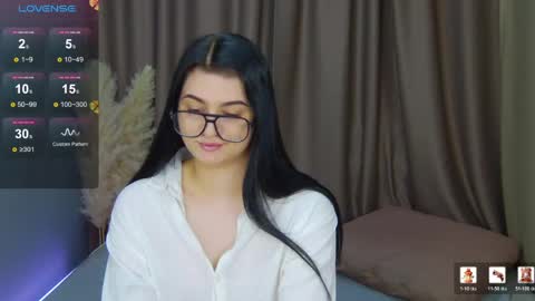 Snapshot of solazolaa chatting on April 30, 12:06 am Sonya online show from April 30, 12:06 am
