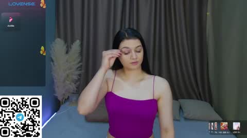Snapshot of solazolaa chatting on May 4, 1:01 am Sonya online show from May 4, 1:01 am