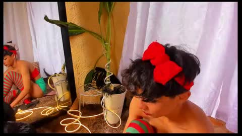 Snapshot of soleiandkairo chatting on April 17, 6:22 pm SoleiKairo online show from April 17, 6:22 pm