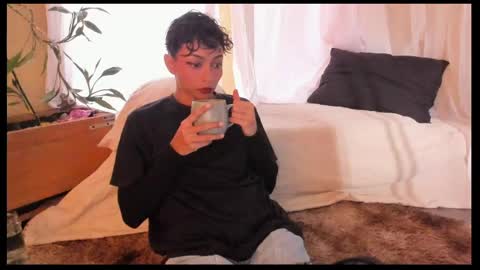 Snapshot of soleiandkairo chatting on May 4, 7:21 pm SoleiKairo online show from May 4, 7:21 pm