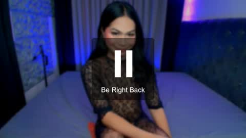 Snapshot of solene_west chatting on April 28, 2:27 am solene online show from April 28, 2:27 am