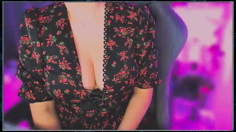 Gaby Solis online show from November 25, 6:30 pm