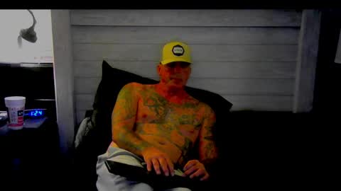 Snapshot of solodolo2020 chatting on May 9, 6:18 am I love watching beautiful women play with themselves online show from May 9, 6:18 am
