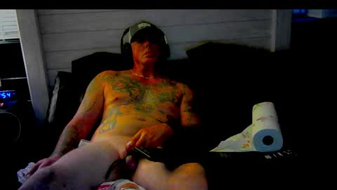 Snapshot of solodolo2020 chatting on May 16, 10:36 am I love watching beautiful women play with themselves online show from May 16, 10:36 am