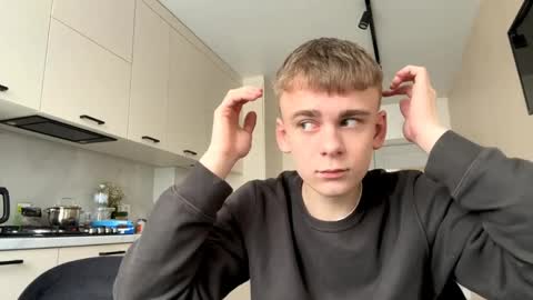 Jett online show from April 2, 8:45 am