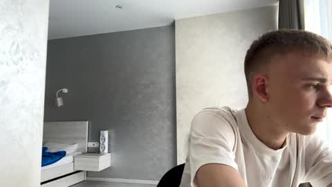 Snapshot of solofury chatting on May 3, 8:42 am Jett online show from May 3, 8:42 am