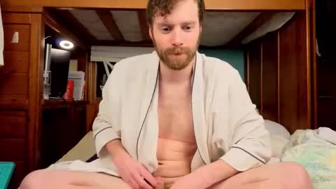 Snapshot of sololuke16 chatting on January 16, 4:05 am Kinky Twinkie online show from January 16, 4:05 am