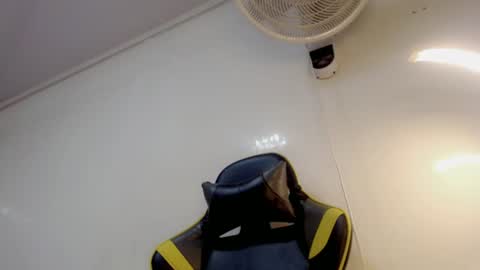 Snapshot of sombra_18 chatting on July 23, 3:10 pm ESTEBAN online show from July 23, 3:10 pm