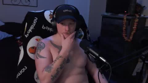 Snapshot of somethinqfunny chatting on March 20, 2:27 am Lover Boi online show from March 20, 2:27 am