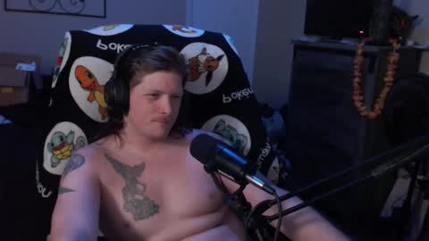 Snapshot of somethinqfunny chatting on March 23, 3:10 am Lover Boi online show from March 23, 3:10 am