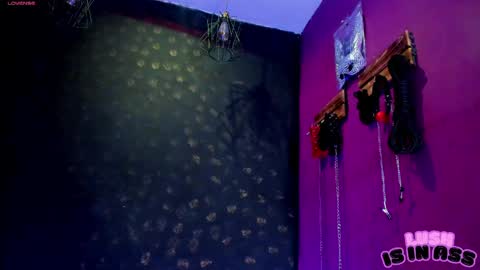 Snapshot of sommer_alexa chatting on April 22, 7:26 pm Alexa online show from April 22, 7:26 pm