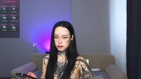 Snapshot of somniya chatting on April 23, 11:53 am somniya online show from April 23, 11:53 am