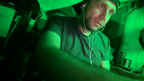 Snapshot of son_e_blacc chatting on June 5, 6:57 pm Soni online show from June 5, 6:57 pm