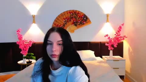 Snapshot of sonataray chatting on February 21, 3:02 pm Catherine online show from February 21, 3:02 pm