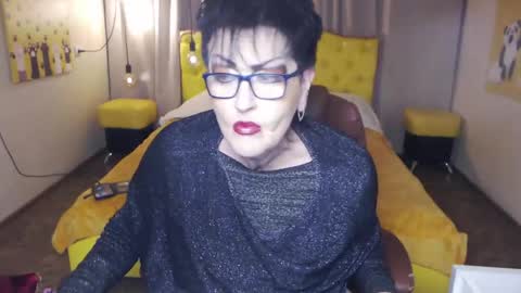 Snapshot of sondrariddle chatting on May 3, 6:58 pm sondrariddle online show from May 3, 6:58 pm