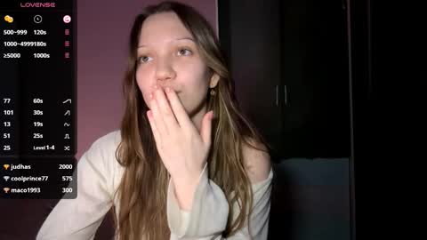 Snapshot of songarreola chatting on February 3, 7:19 pm Emily online show from February 3, 7:19 pm