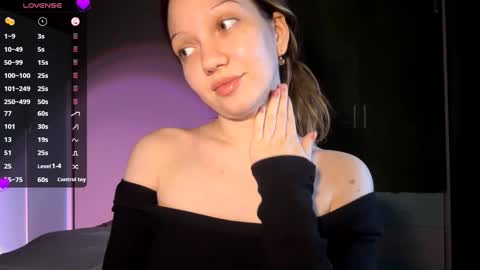 Snapshot of songarreola chatting on February 13, 1:18 pm Emily online show from February 13, 1:18 pm