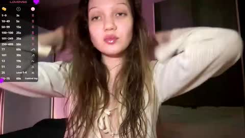 Snapshot of songarreola chatting on February 20, 2:28 pm Emily online show from February 20, 2:28 pm