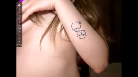 Snapshot of songarreola chatting on February 23, 4:26 pm Emily online show from February 23, 4:26 pm