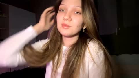 Snapshot of songarreola chatting on March 1, 7:16 pm Emily online show from March 1, 7:16 pm