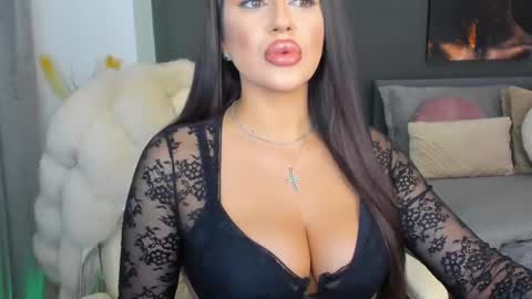 Snapshot of sonia__rey chatting on February 27, 4:20 am Sonia Rey online show from February 27, 4:20 am