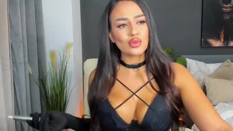 Snapshot of sonia__rey chatting on September 12, 3:45 pm Sonia Rey online show from September 12, 3:45 pm