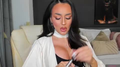 Snapshot of sonia__rey chatting on June 29, 6:30 pm Sonia Rey online show from June 29, 6:30 pm