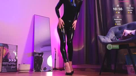 Snapshot of sonia__rose chatting on February 4, 4:08 pm Sonia online show from February 4, 4:08 pm