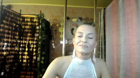 Sonia online show from July 28, 1:43 pm