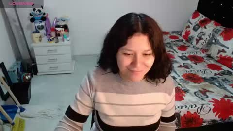 Snapshot of soniafuckboobs chatting on June 12, 12:15 pm soniafuckboobs online show from June 12, 12:15 pm
